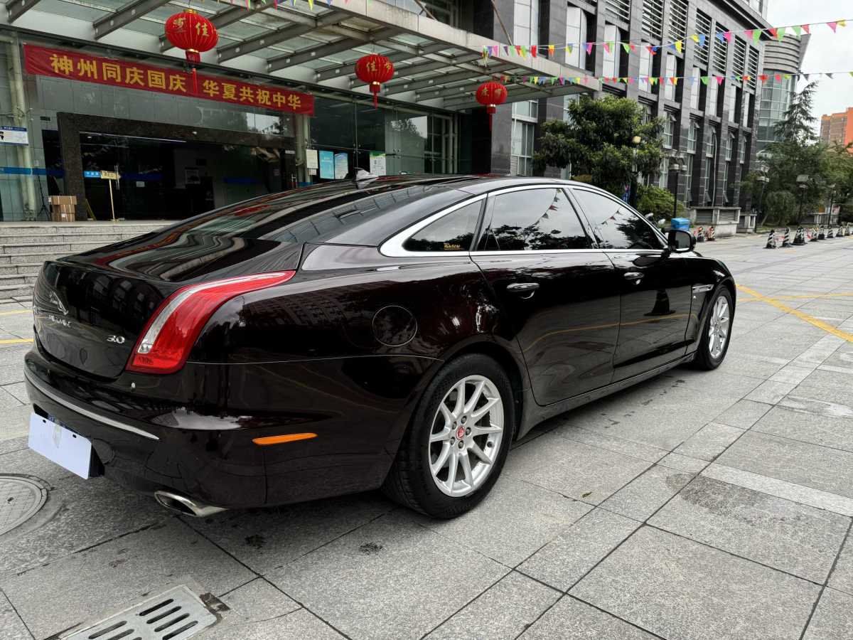 2014年6月捷豹 XJ  2014款 XJL 3.0 SC 兩驅(qū)全景商務(wù)版