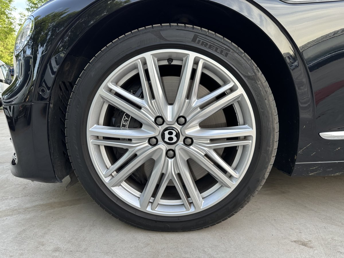 賓利 飛馳  2023款 4.0T V8 雅度版圖片