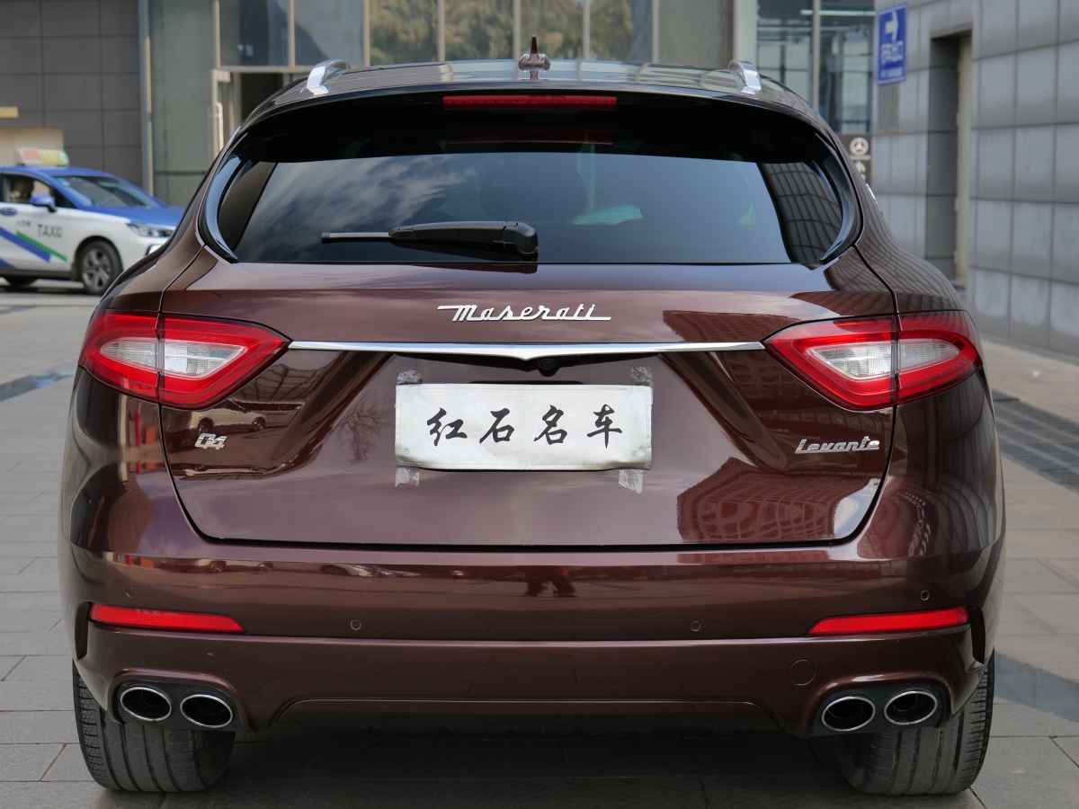 瑪莎拉蒂 Levante  2018款 3.0T 350Hp 標(biāo)準(zhǔn)版圖片