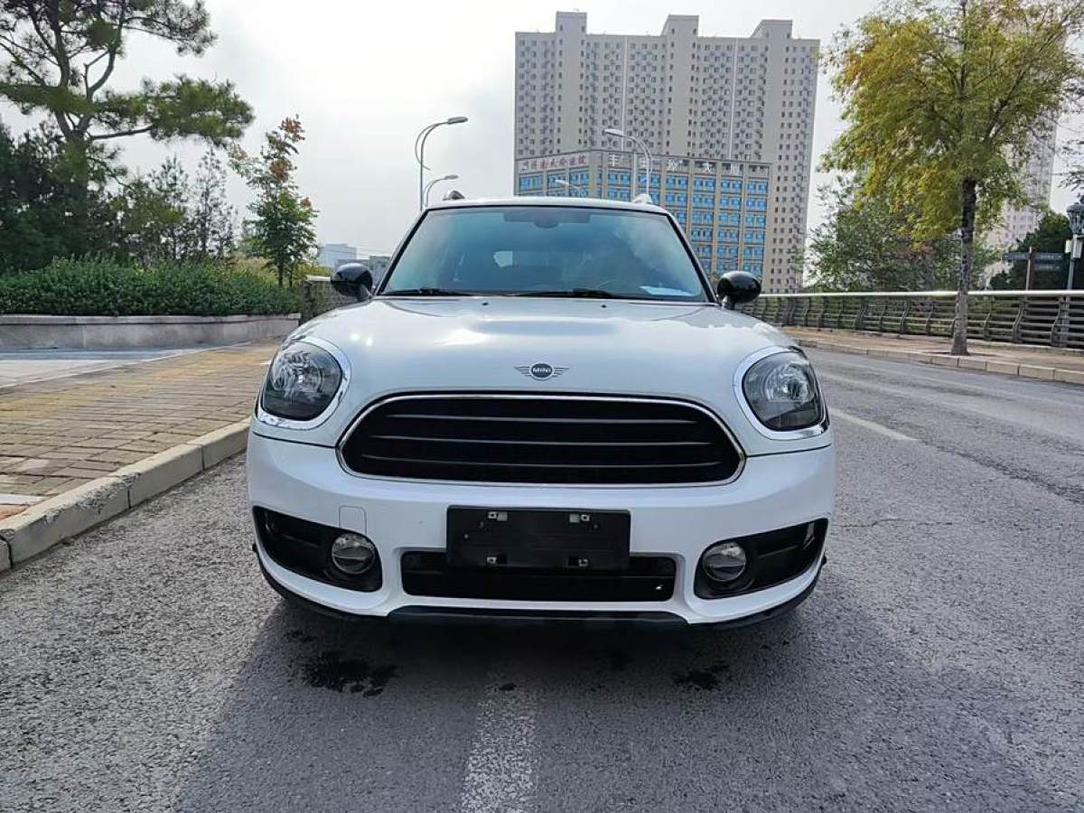 MINI COUNTRYMAN  2018款 1.5T COOPER ALL4 經(jīng)典派圖片