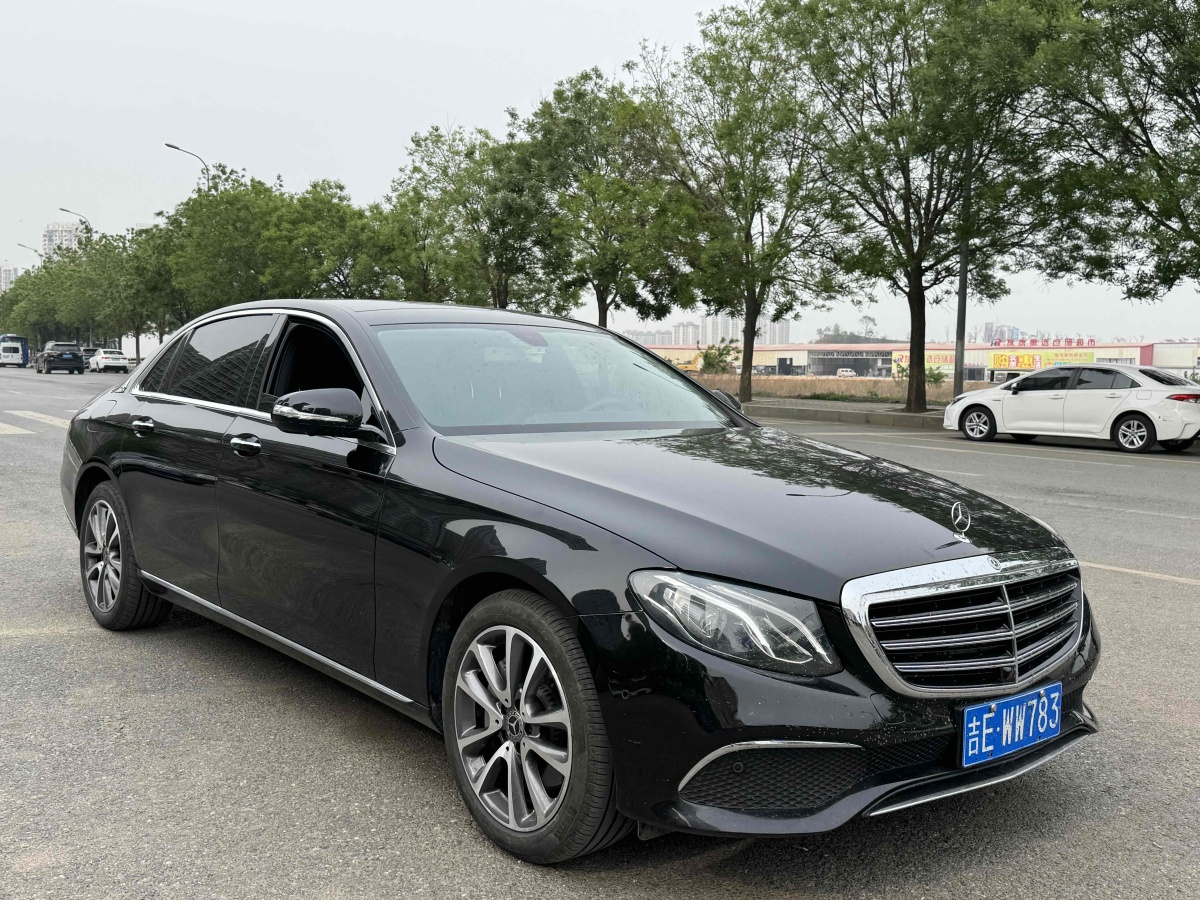 奔馳 奔馳E級  2019款 改款 E 300 L 豪華型圖片