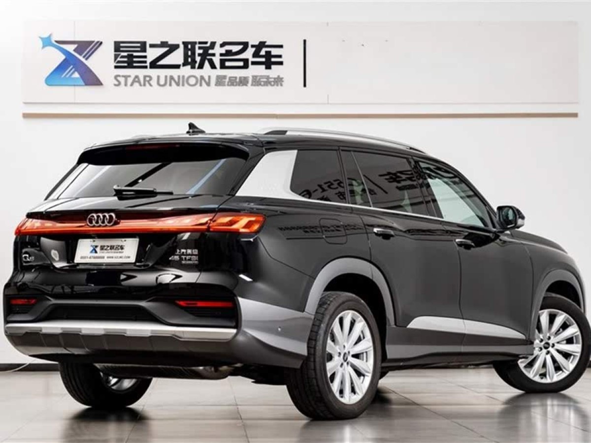 奧迪 奧迪Q6  2024款 45 TFSI quattro 齊云型 羽林套裝 6座圖片