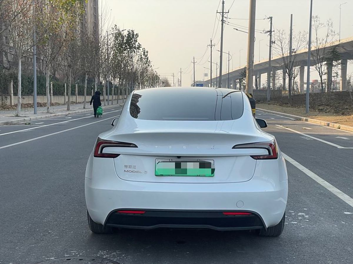 特斯拉 Model Y  2023款 后輪驅(qū)動版圖片