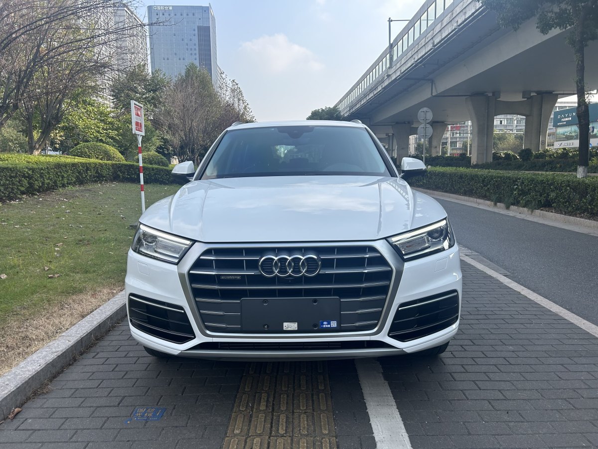 奧迪 奧迪Q5L  2020款 改款 40 TFSI 榮享進(jìn)取型圖片