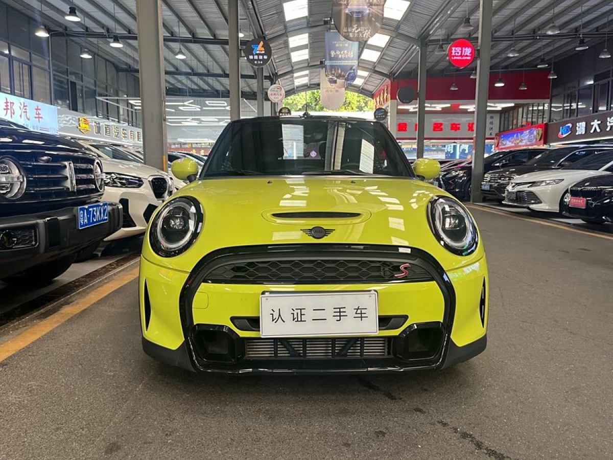 MINI MINI  2023款 2.0T COOPER S CABRIO 藝術(shù)家圖片