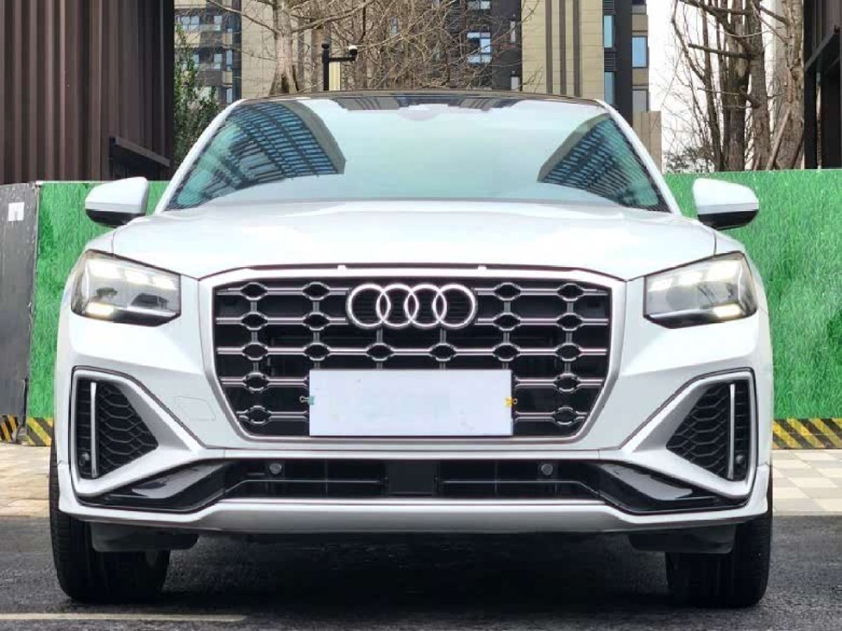 奧迪 奧迪Q2L  2024款 改款 35TFSI 時(shí)尚動感型圖片