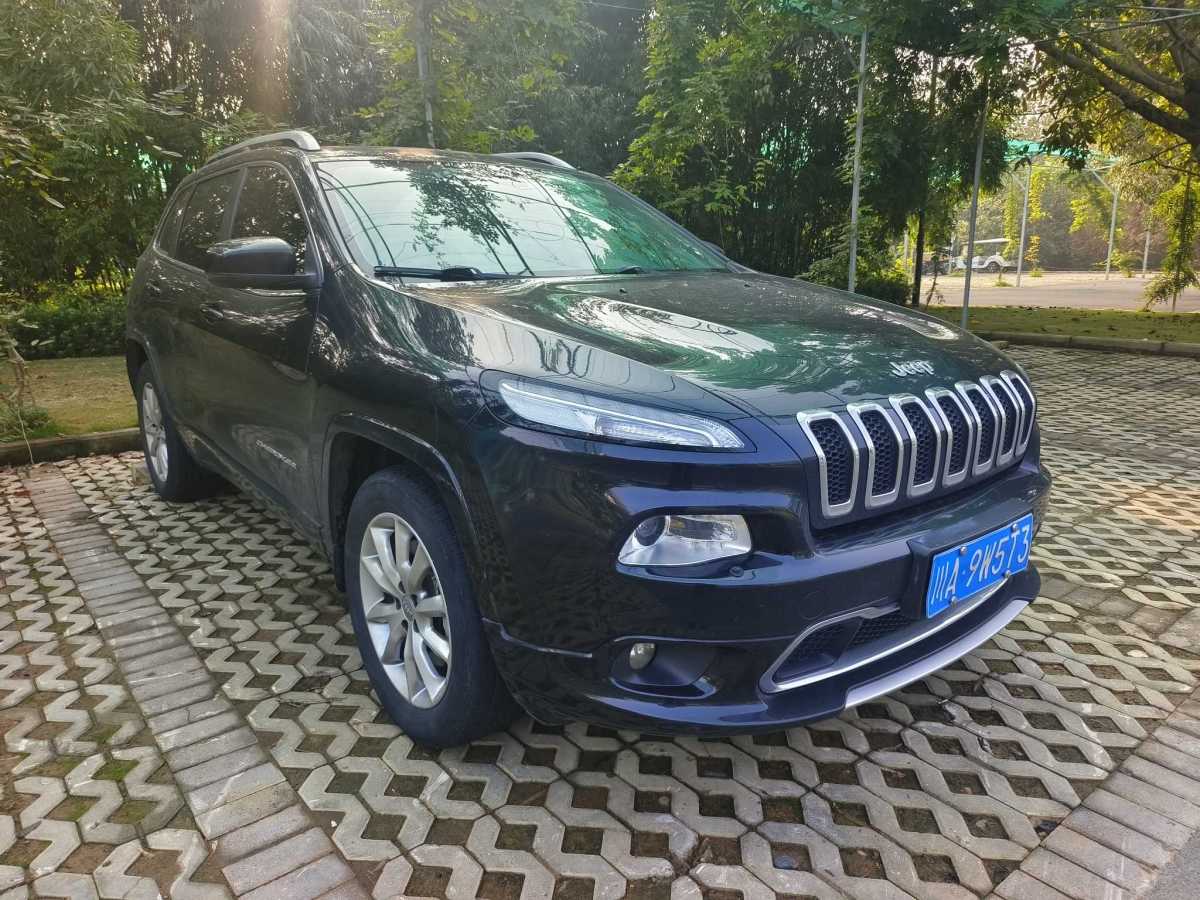 Jeep 自由光  2017款 2.4L 專業(yè)智能版圖片