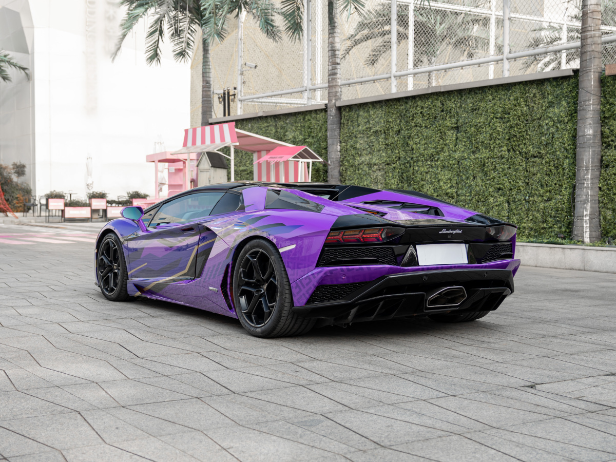 2015年2月蘭博基尼 Aventador  2013款 LP 700-4 Roadster