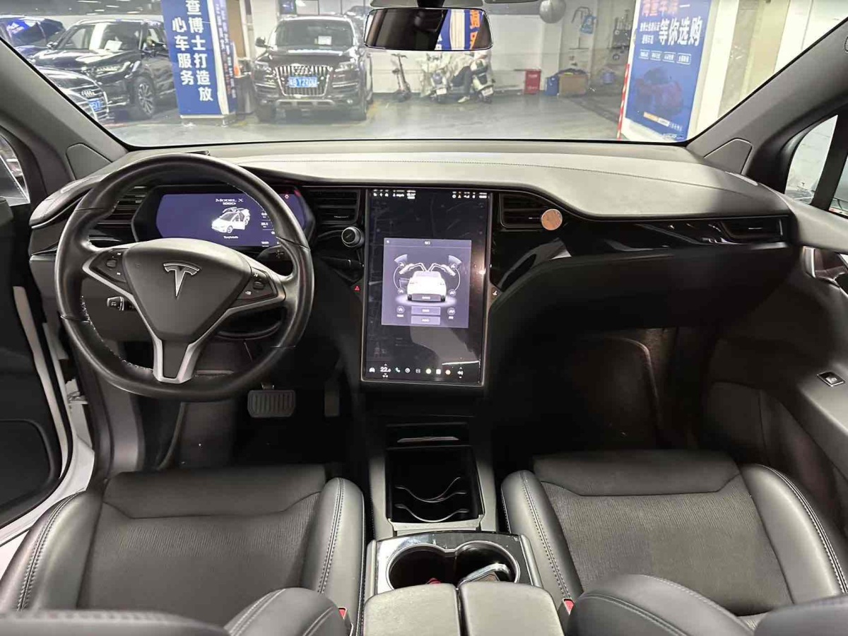 特斯拉 Model X  2017款 Model X 100D 長續(xù)航版圖片