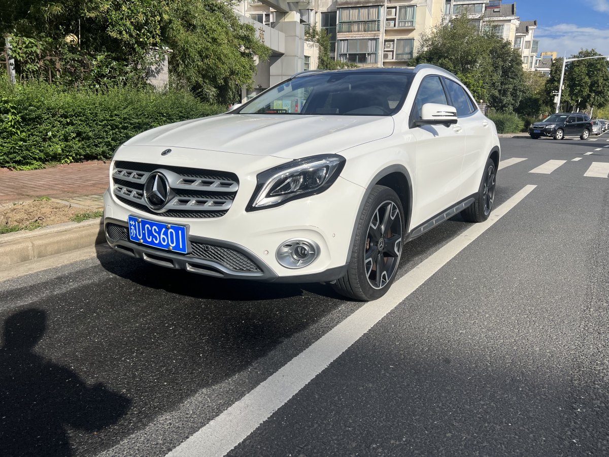 奔驰 奔驰GLA  2017款 GLA 220 4MATIC 时尚型图片