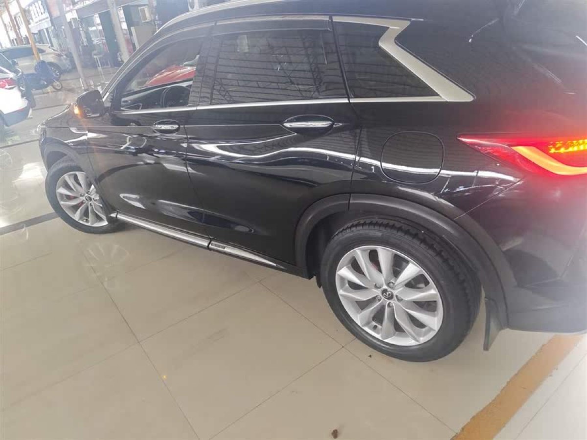 英菲尼迪 QX50  2018款 2.0T 四驅(qū)菁英版圖片