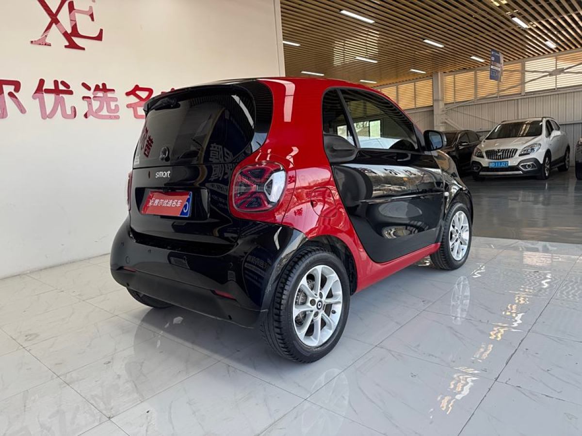 smart fortwo  2018款 1.0L 52千瓦硬頂靈動(dòng)版圖片