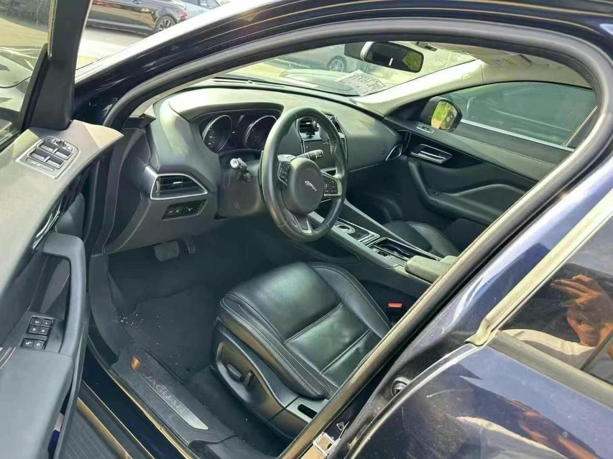 捷豹 XE  2017款 2.0T 200PS R-Sport圖片