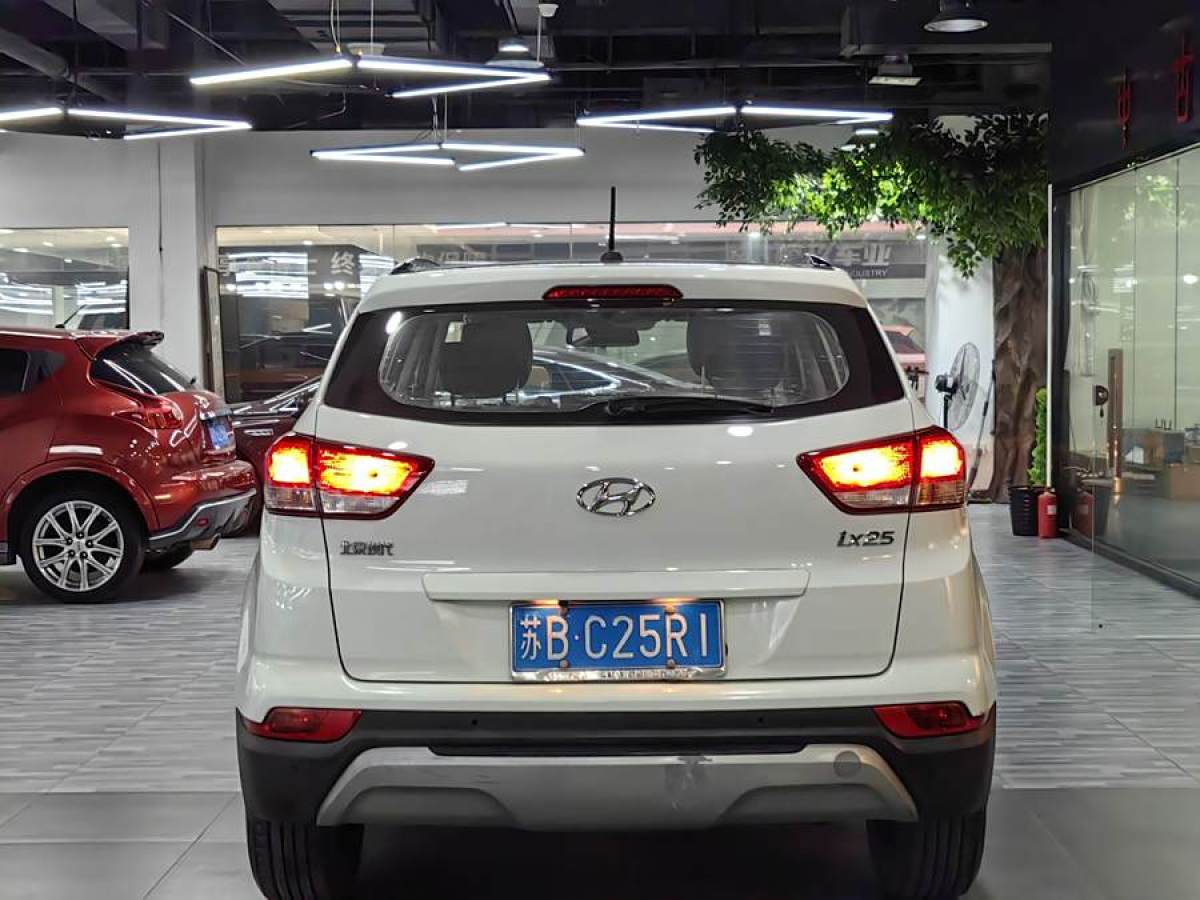 現(xiàn)代 ix25  2019款 1.6L 自動智能型紀念款圖片