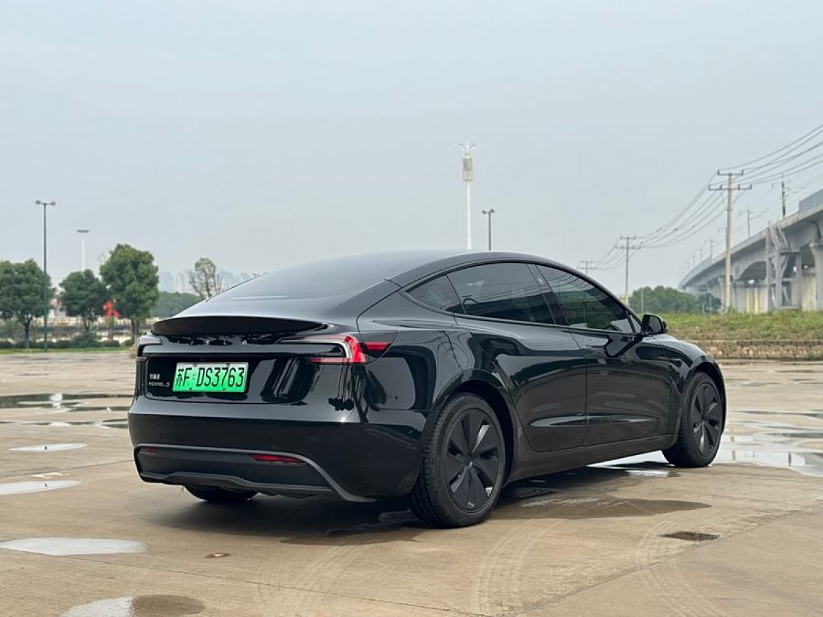 特斯拉 Model 3  2023款 后輪驅(qū)動(dòng)版圖片