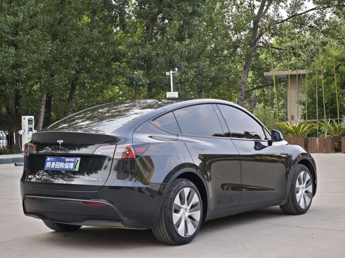 特斯拉 Model Y  2023款 后輪驅(qū)動版圖片