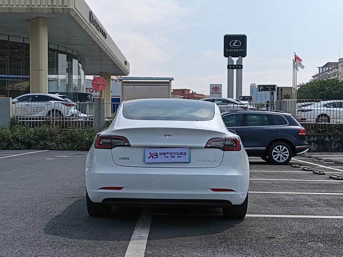 特斯拉 Model 3  2021款 改款 標準續(xù)航后驅(qū)升級版圖片