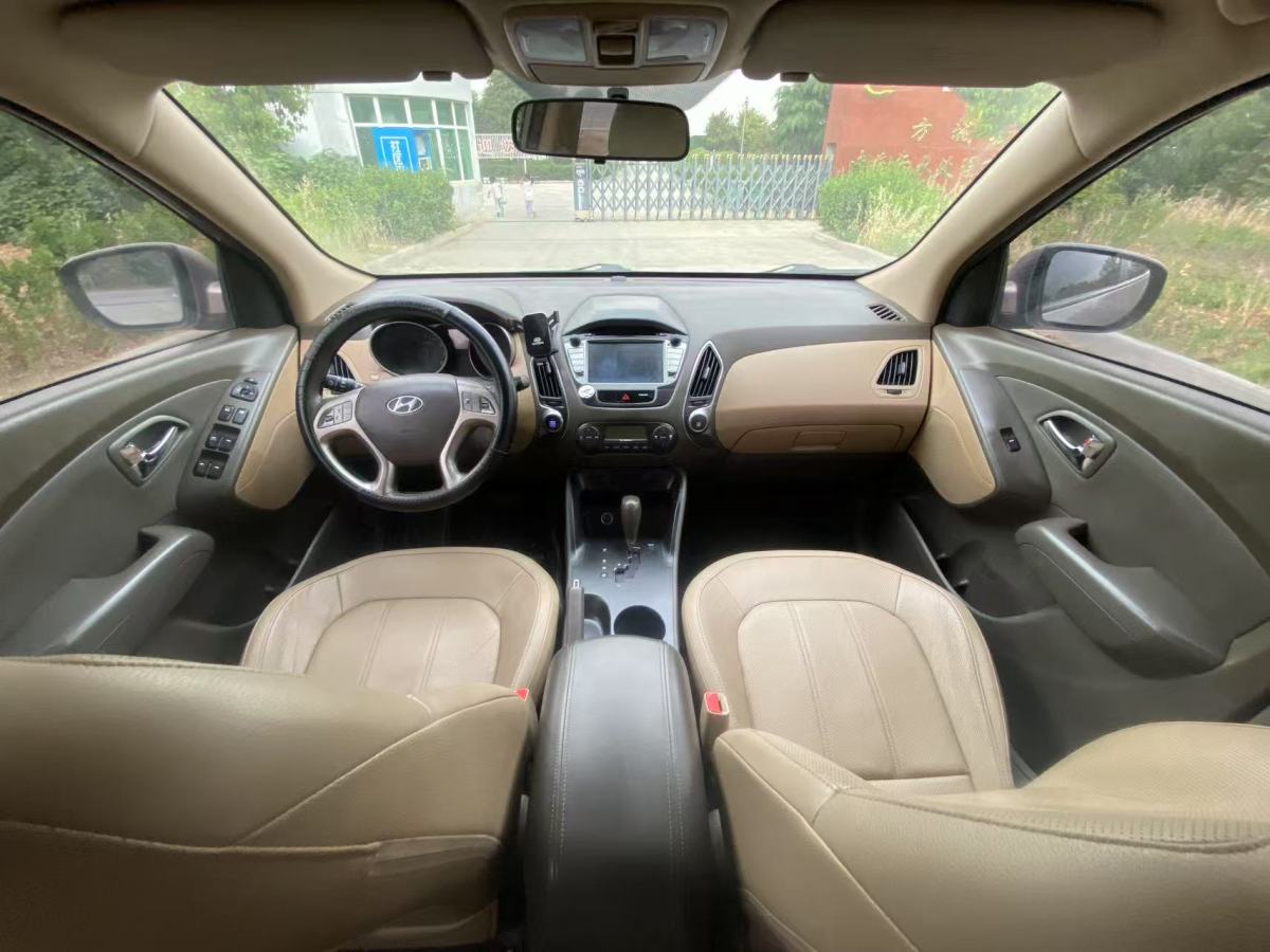 現(xiàn)代 ix35  2012款 2.0 GLS 兩驅(qū)精英型圖片