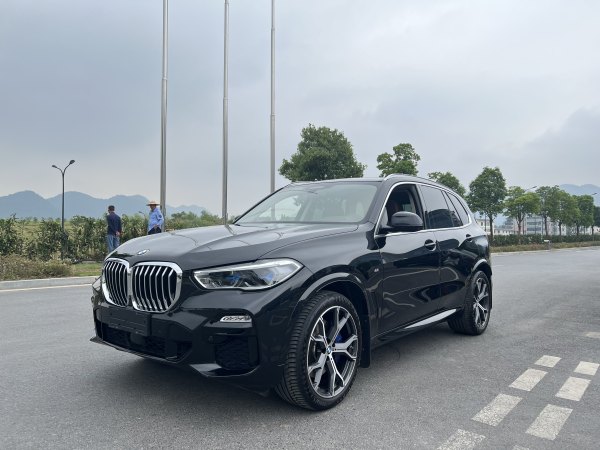 宝马 宝马X5  2021款 改款 xDrive40i 尊享型 M运动套装