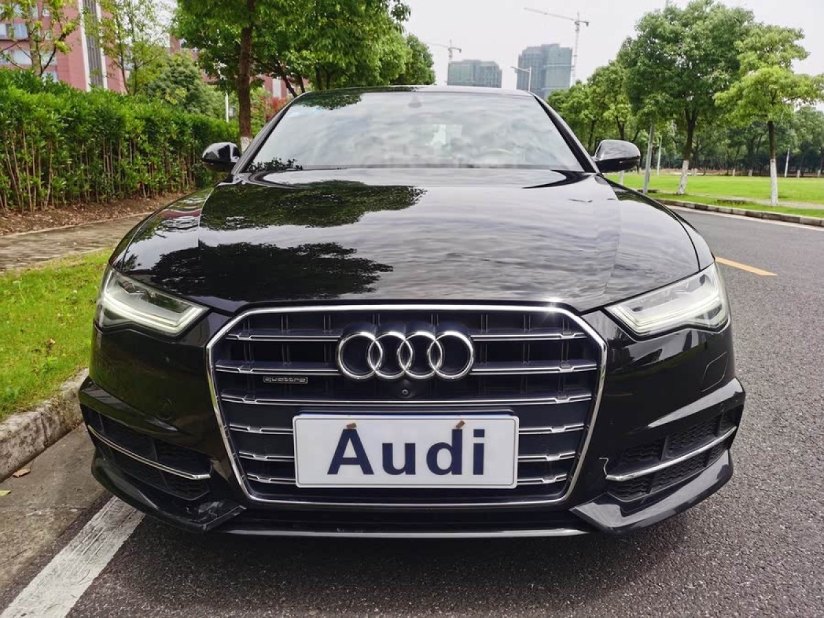 奧迪 奧迪Q3  2018款 30周年年型 35 TFSI 運(yùn)動型圖片