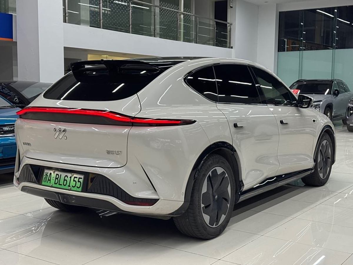 智己 智己LS7  2023款 90kWh Elite后驅(qū)版圖片