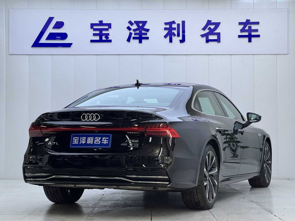 奧迪 奧迪A7L  2024款 45TFSI quattro S-line 見遠(yuǎn)型 流晶套裝圖片