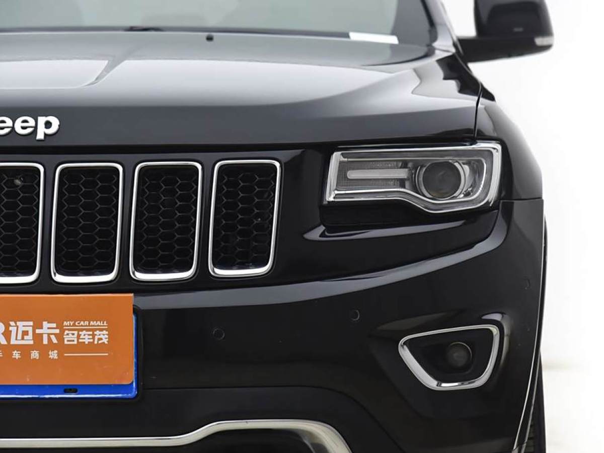 Jeep 大切諾基  2015款 3.0L 精英導(dǎo)航版圖片