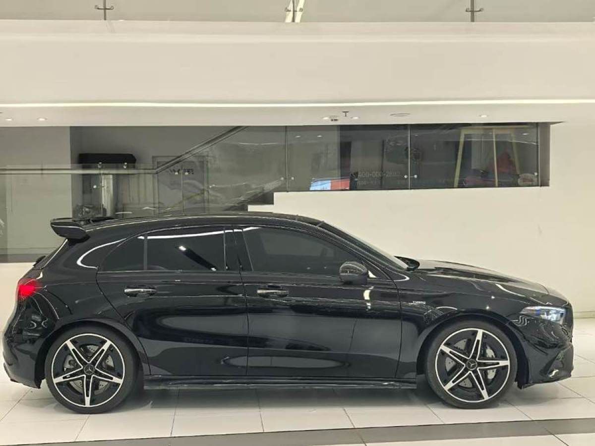 2025年1月奔馳 奔馳A級(jí)AMG  2024款 改款 AMG A 35 4MATIC