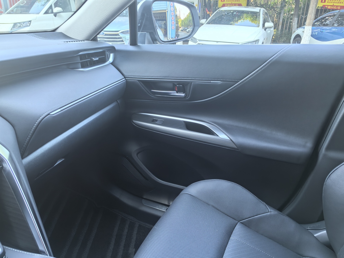 豐田 凌放HARRIER  2023款 2.0L CVT兩驅(qū)豪華版圖片