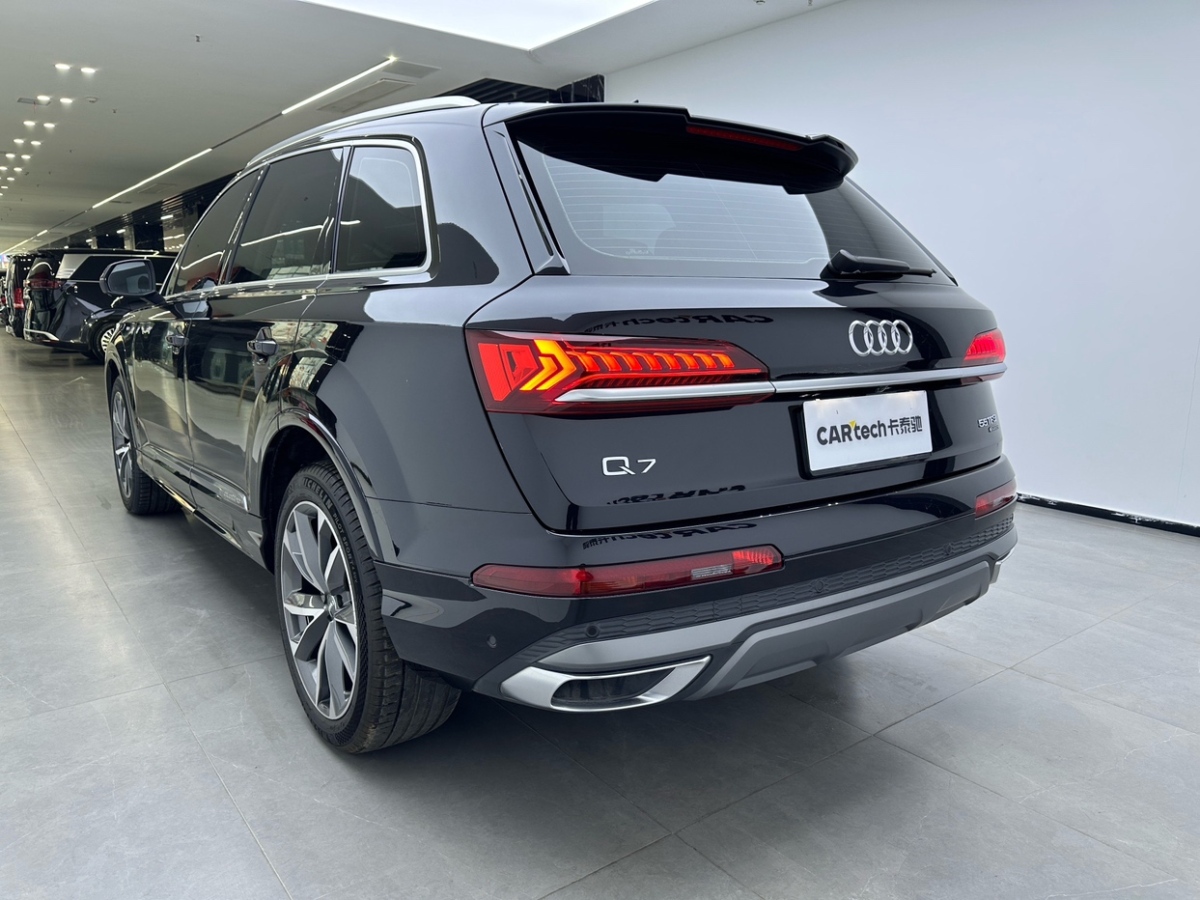 奧迪 奧迪Q7  2020款 55 TFSI quattro 至尊專享版圖片