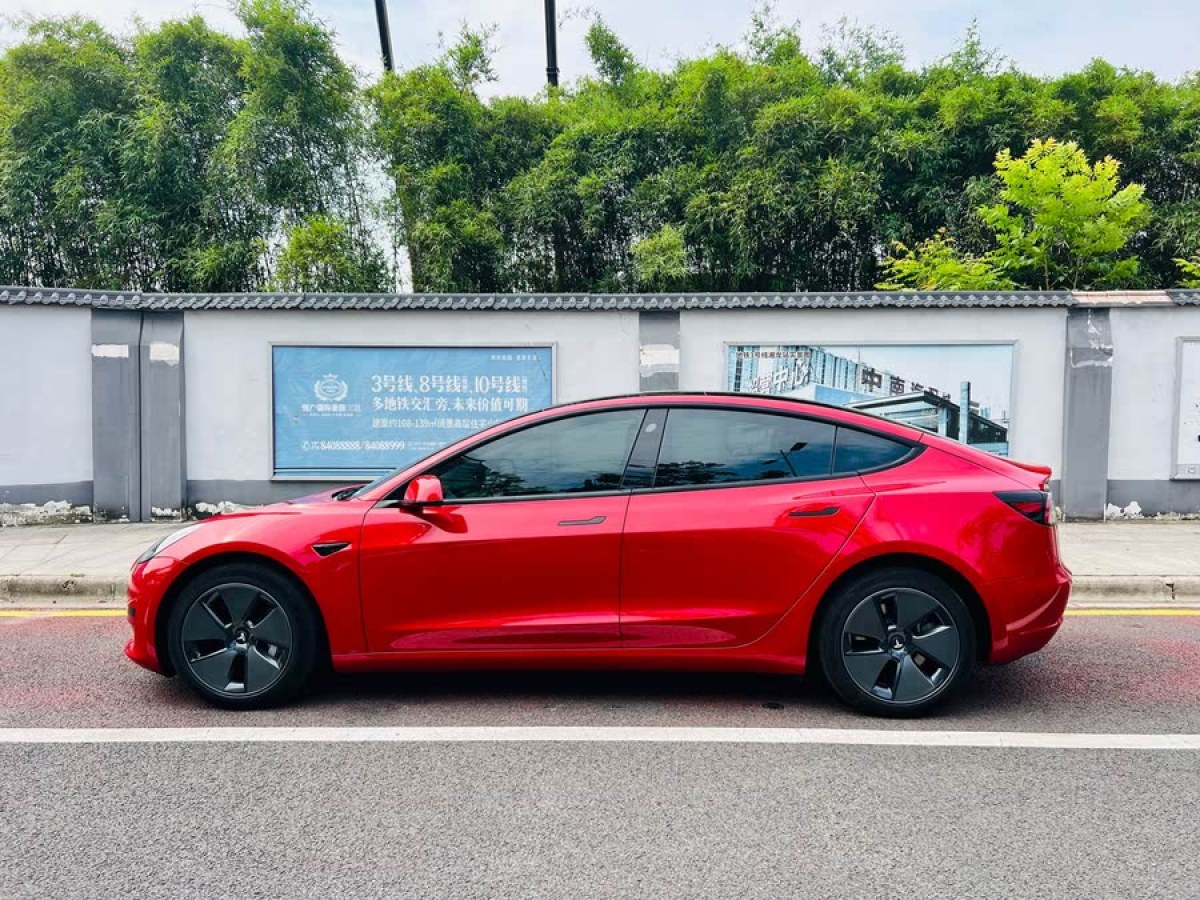 特斯拉 Model 3  2022款 后輪驅(qū)動版圖片