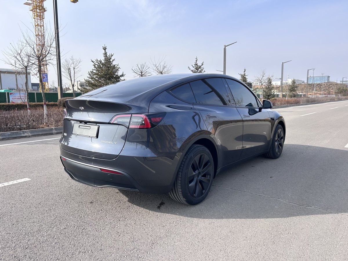 特斯拉 Model 3  2023款 長(zhǎng)續(xù)航煥新版 雙電機(jī)全輪驅(qū)動(dòng)圖片