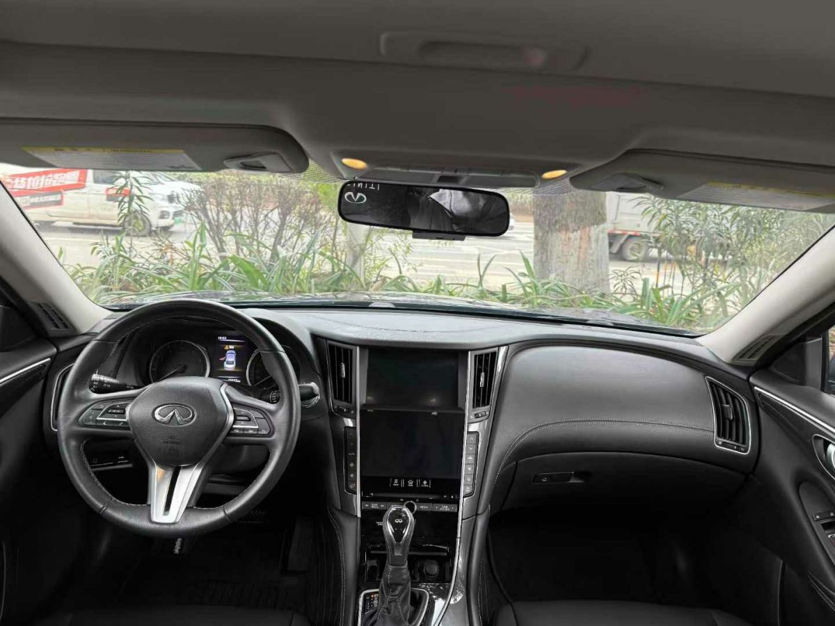 英菲尼迪 Q50L  2021款 2.0T 舒適版圖片