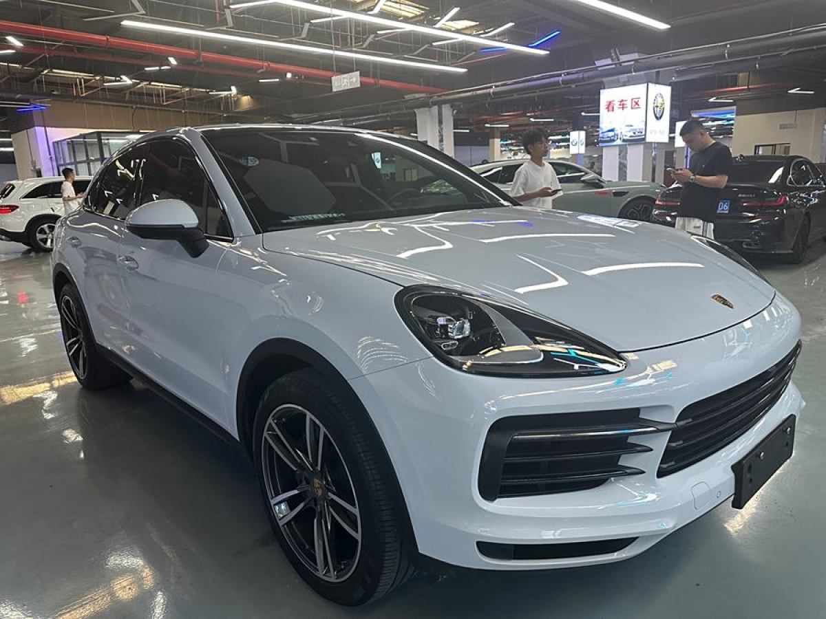 保時(shí)捷 Cayenne  2022款 Cayenne Coupé 3.0T 鉑金版圖片