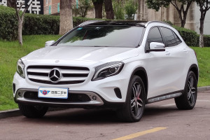 奔馳GLA 奔馳 GLA 220 4MATIC 時(shí)尚型