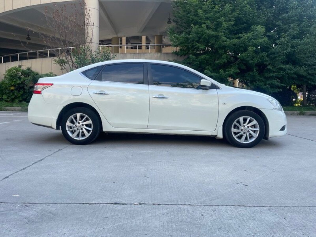 日產(chǎn) 軒逸  2014款 1.6XV CVT尊享版圖片