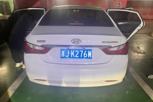 索纳塔 现代 2.0L 自动豪华版