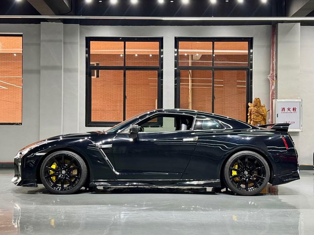 2012年8月日產(chǎn) GT-R  2013款 3.8T Premium Edition