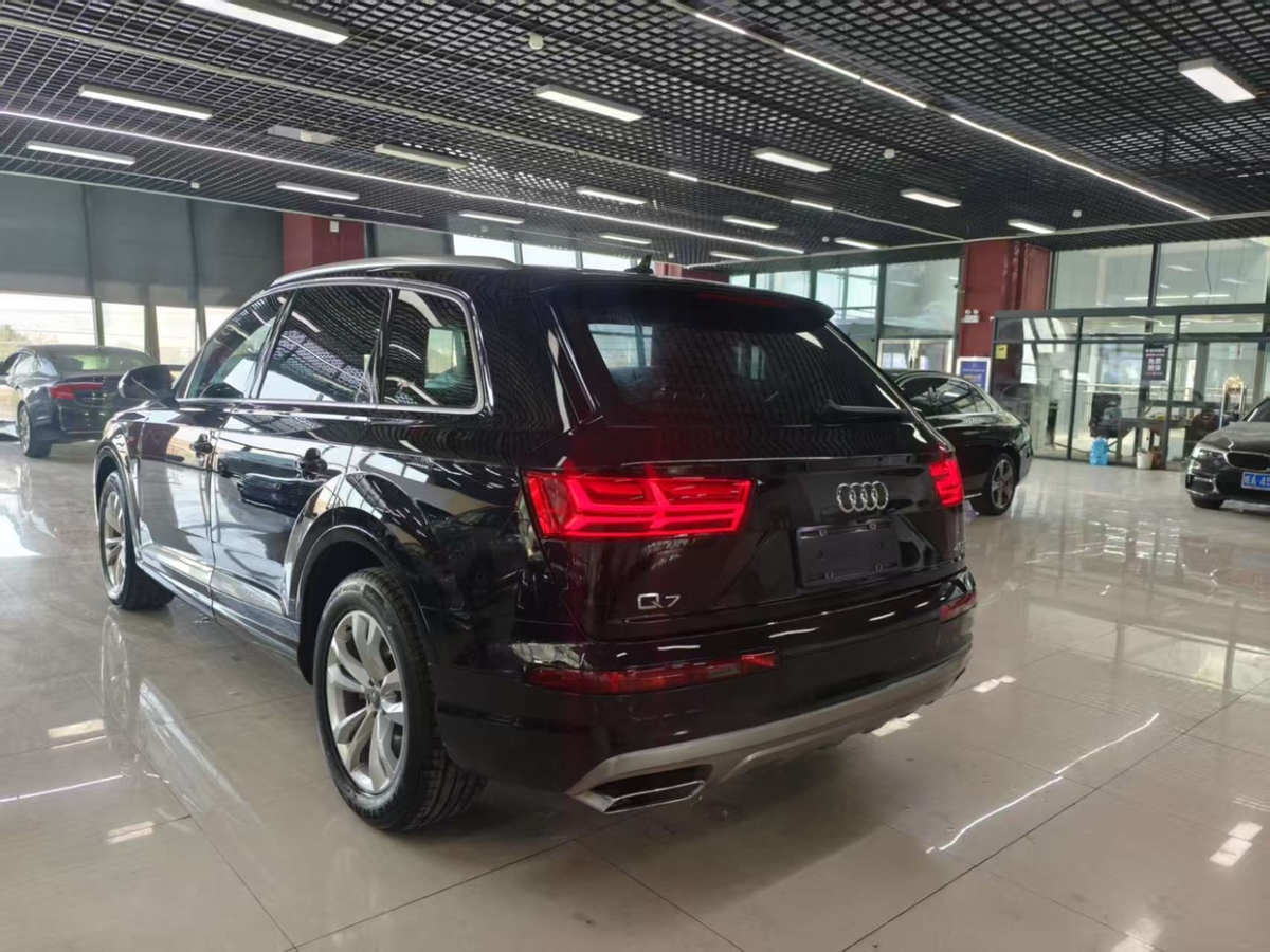 奧迪 奧迪Q7  2016款 45 TFSI 技術(shù)型圖片