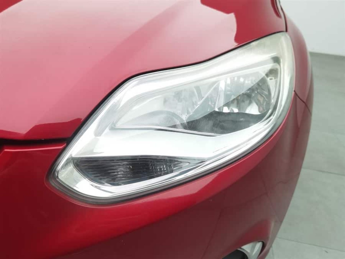 福特 ?？怂? 2012款 三廂 1.6L 手動風(fēng)尚型圖片