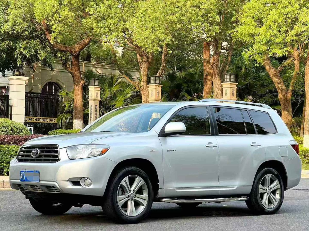豐田 漢蘭達  2012款 2.7L 兩驅(qū)7座豪華導航版圖片
