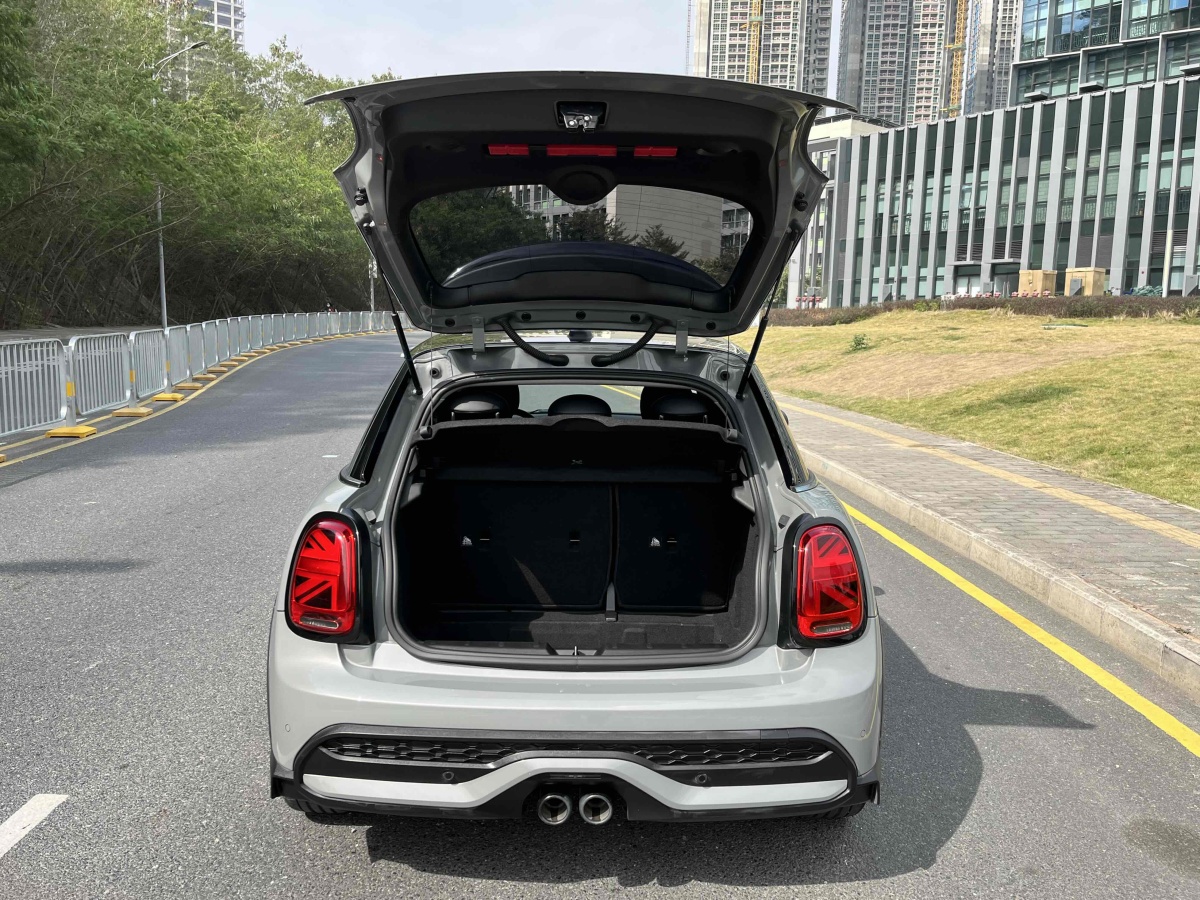 MINI MINI  2022款 2.0T COOPER S 執(zhí)迷特別版圖片