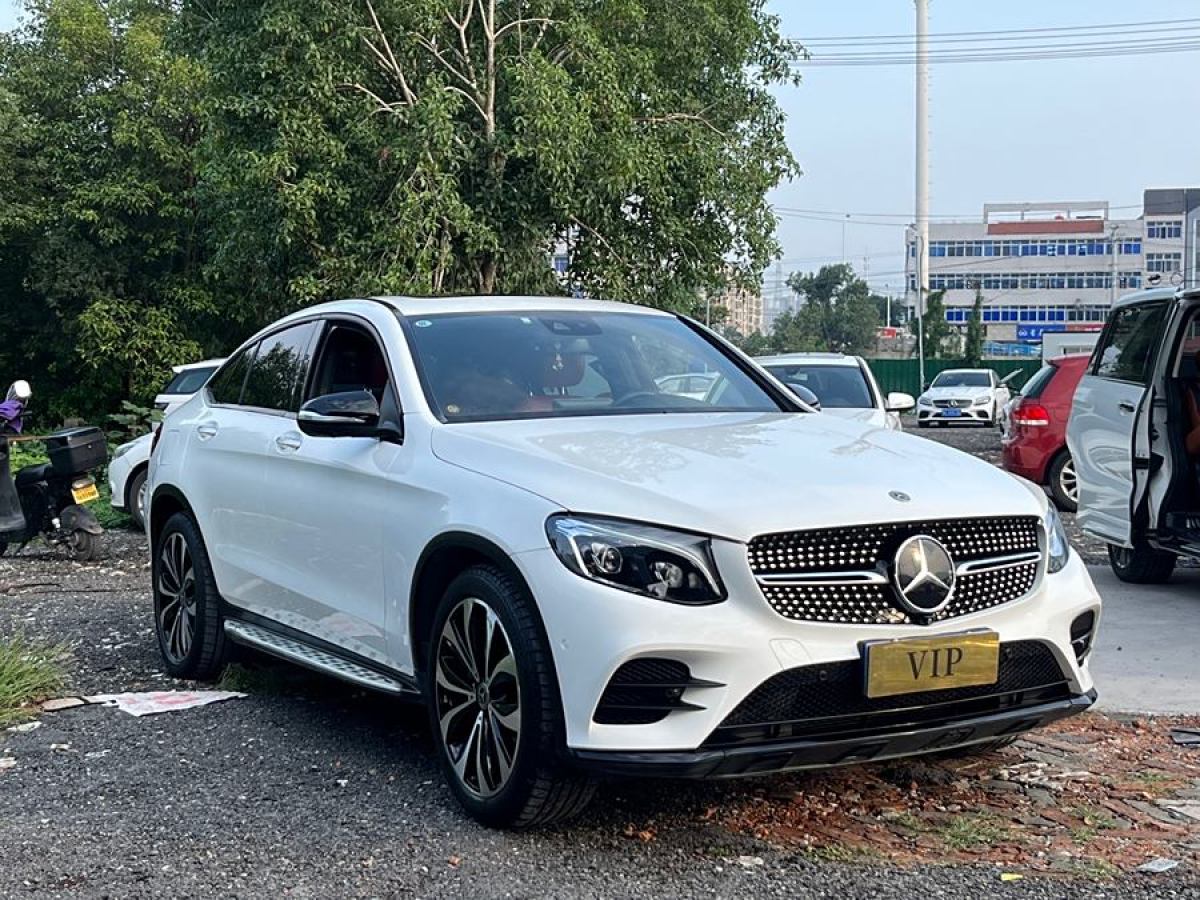 奔馳 奔馳GLC  2023款 GLC 300 4MATIC 轎跑SUV圖片