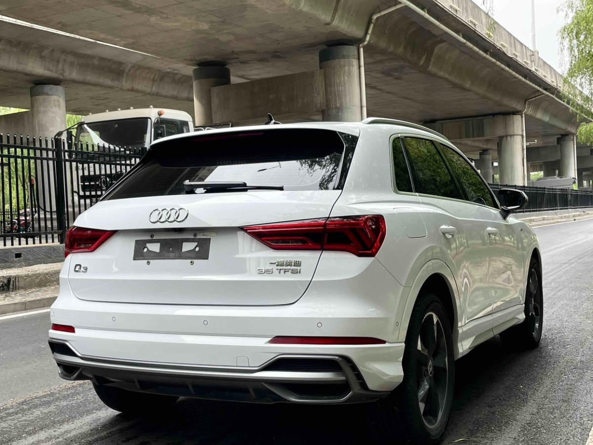 奧迪 奧迪Q3  2023款 35 TFSI 時尚動感型圖片