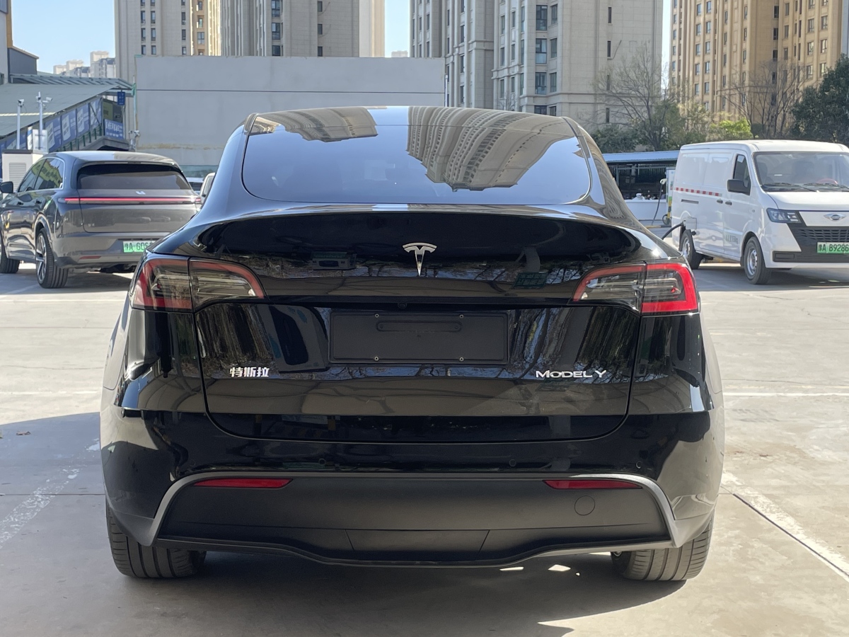 特斯拉 Model 3  2021款 改款 標(biāo)準(zhǔn)續(xù)航后驅(qū)升級(jí)版圖片