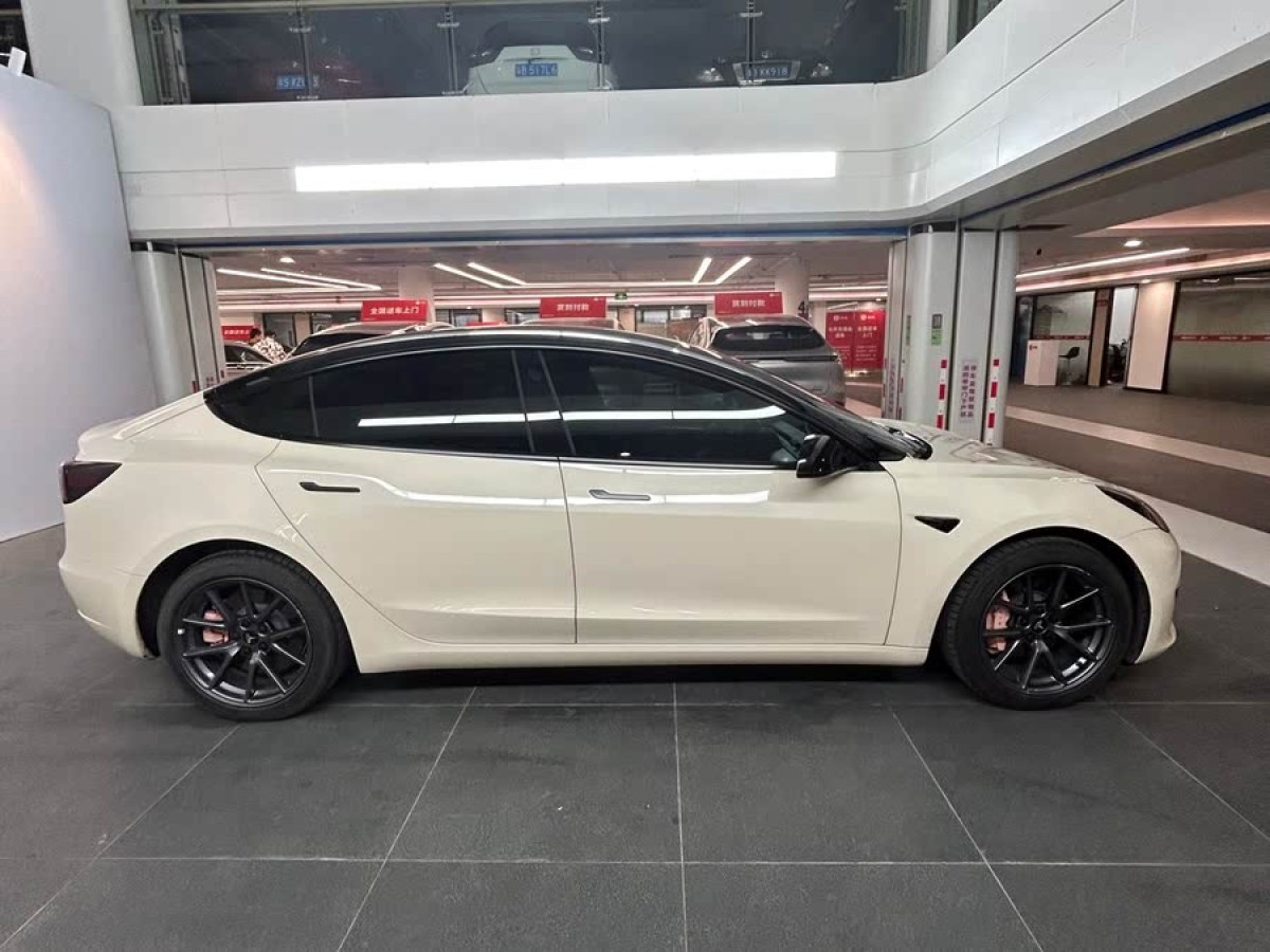特斯拉 Model 3  2022款 后輪驅動版圖片