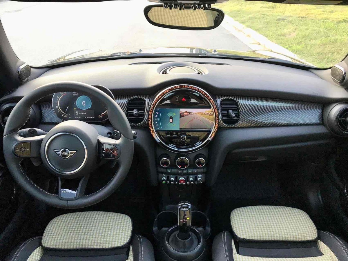 MINI MINI  2023款 2.0T COOPER S 執(zhí)迷版圖片