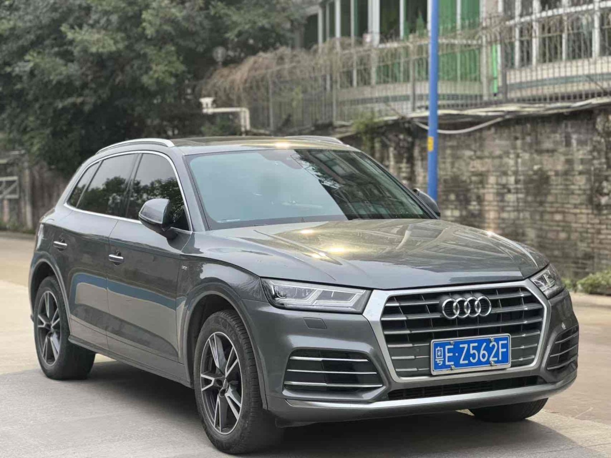 奧迪 奧迪Q5L  2020款 改款 40 TFSI 榮享時(shí)尚型圖片