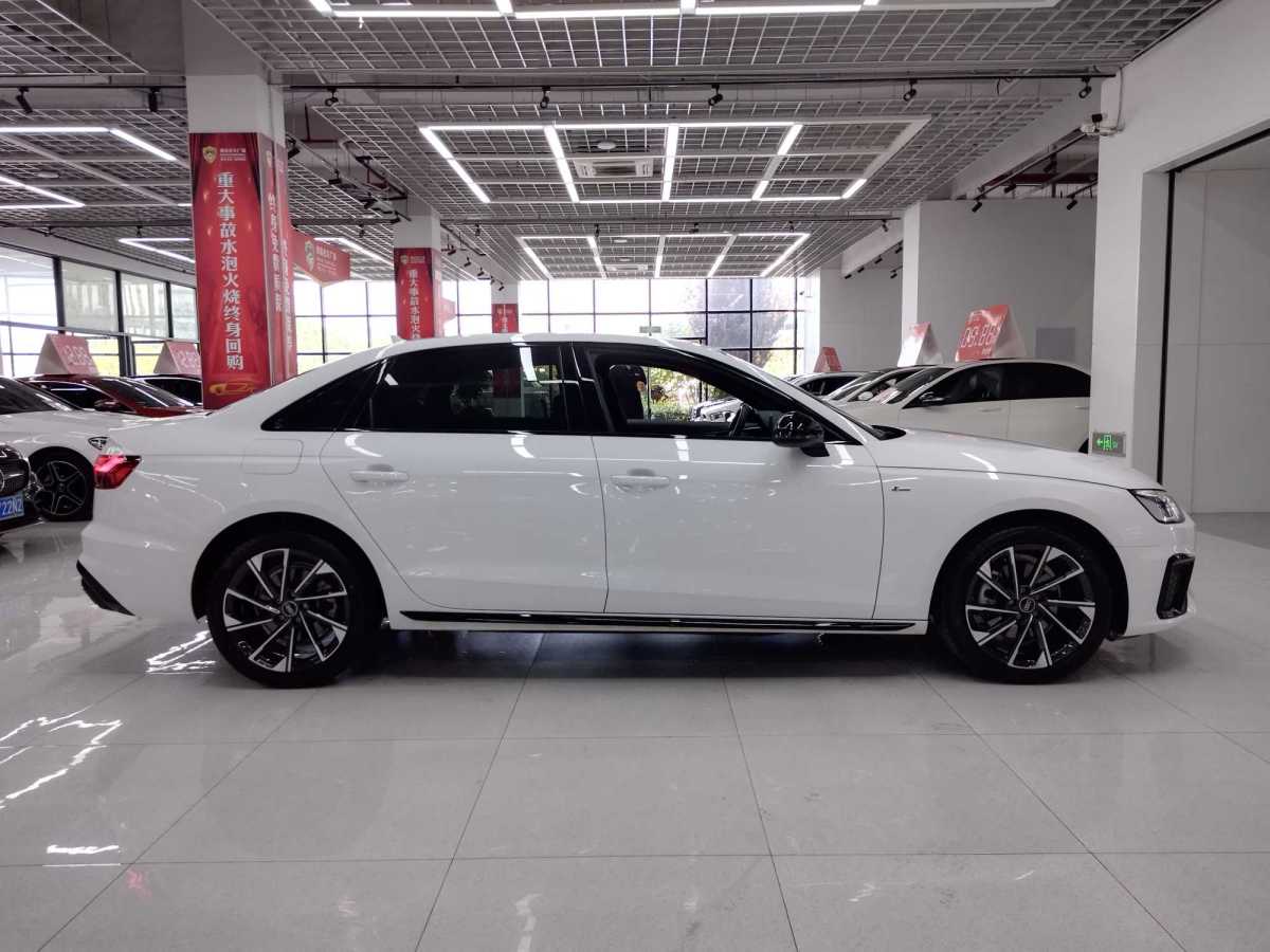 奥迪 奥迪A4L  2022款 40 TFSI 豪华动感型图片