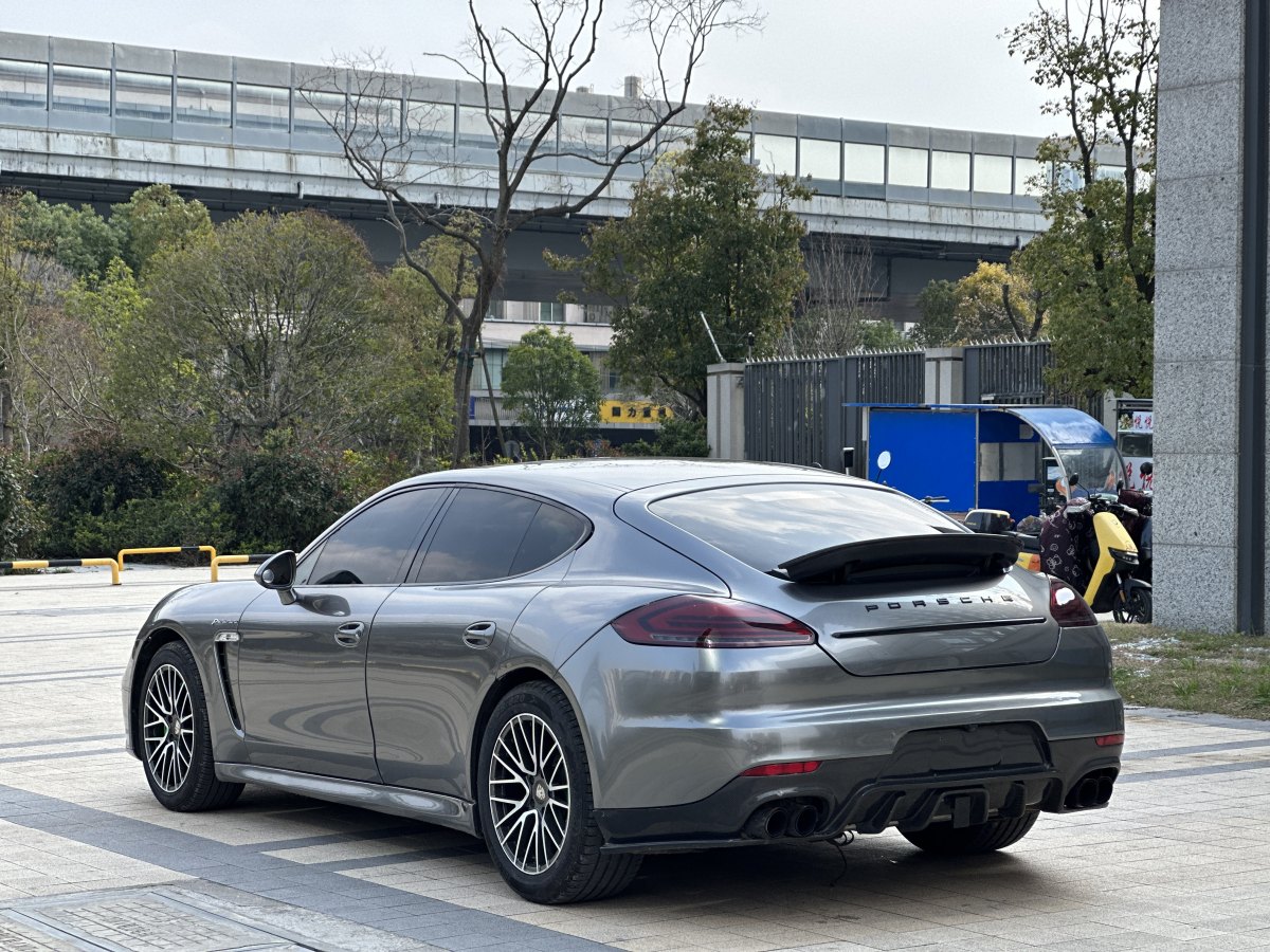 2012年3月保時(shí)捷 Panamera  2010款 Panamera 4 3.6L